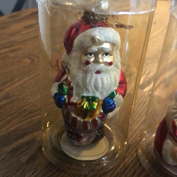 NWT Lot of 4 blown glass Santa’s Ornaments - Picture 5 of 6